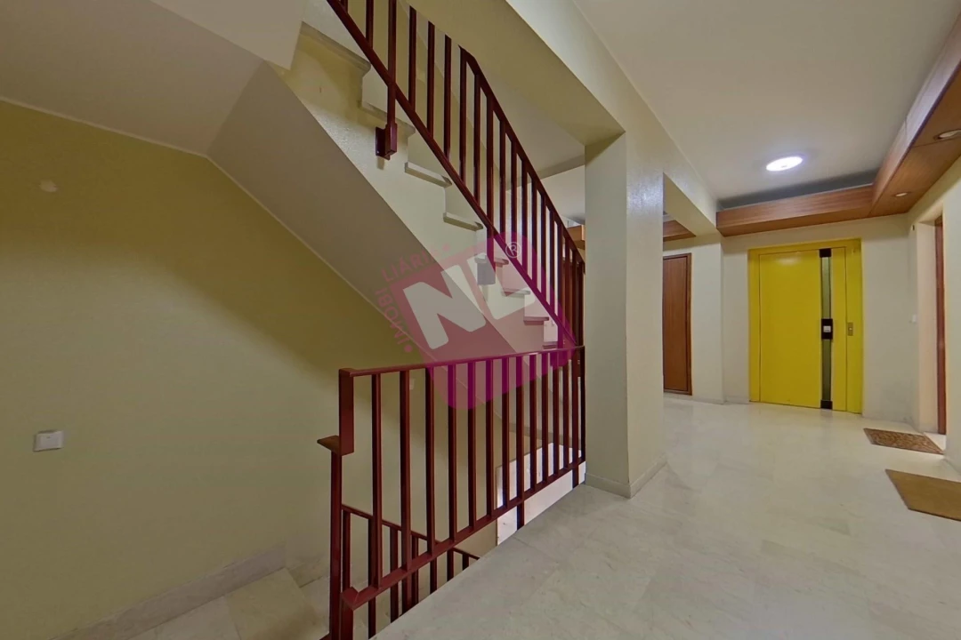 Apartamento T2 para Arrendamento em Lumiar Foto 7