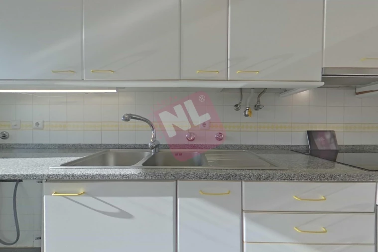 Apartamento T2 para Arrendamento em Lumiar Foto 13
