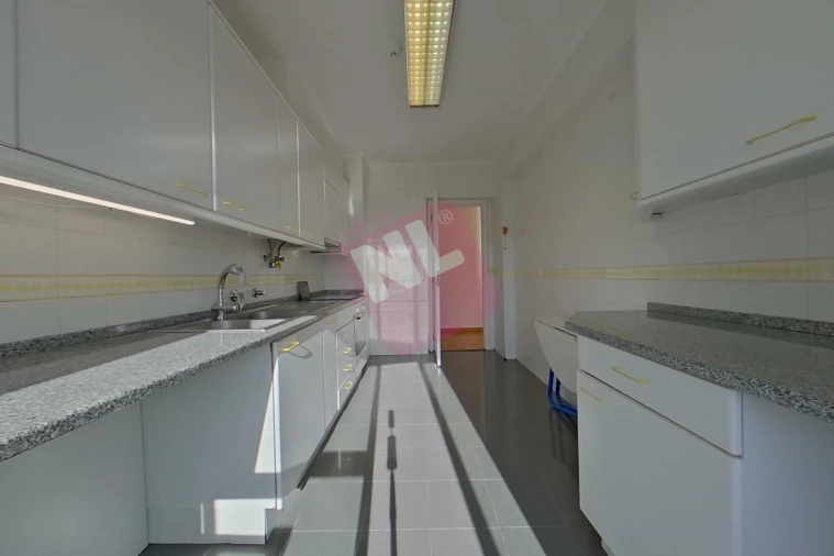 Apartamento T2 para Arrendamento em Lumiar Foto 15