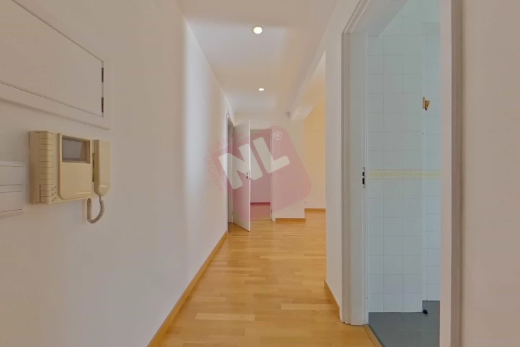 Apartamento T2 para Arrendamento em Lumiar Foto 9