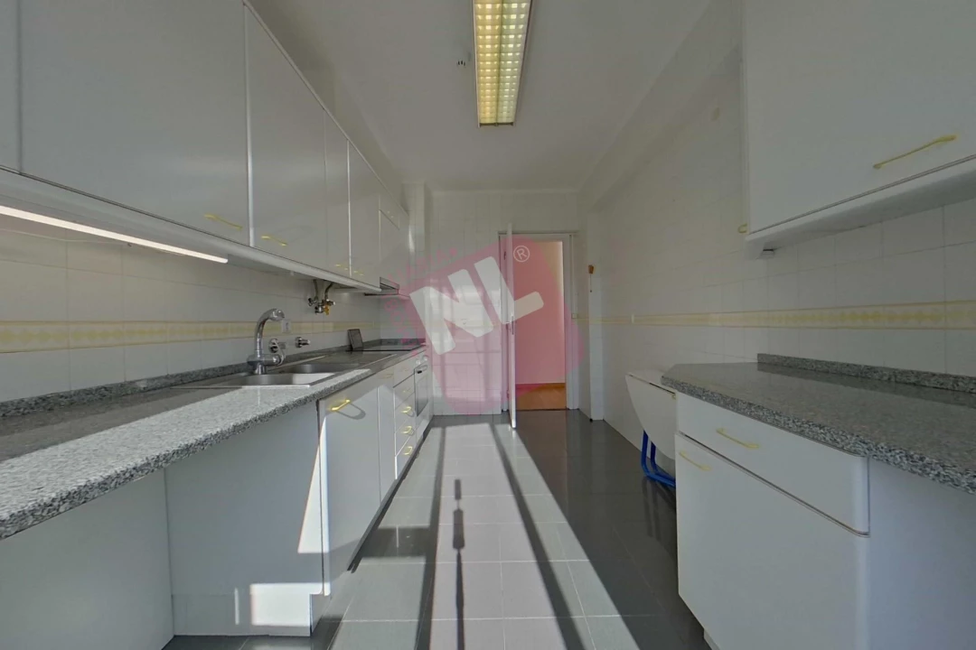 Apartamento T2 para Arrendamento em Lumiar Foto 15
