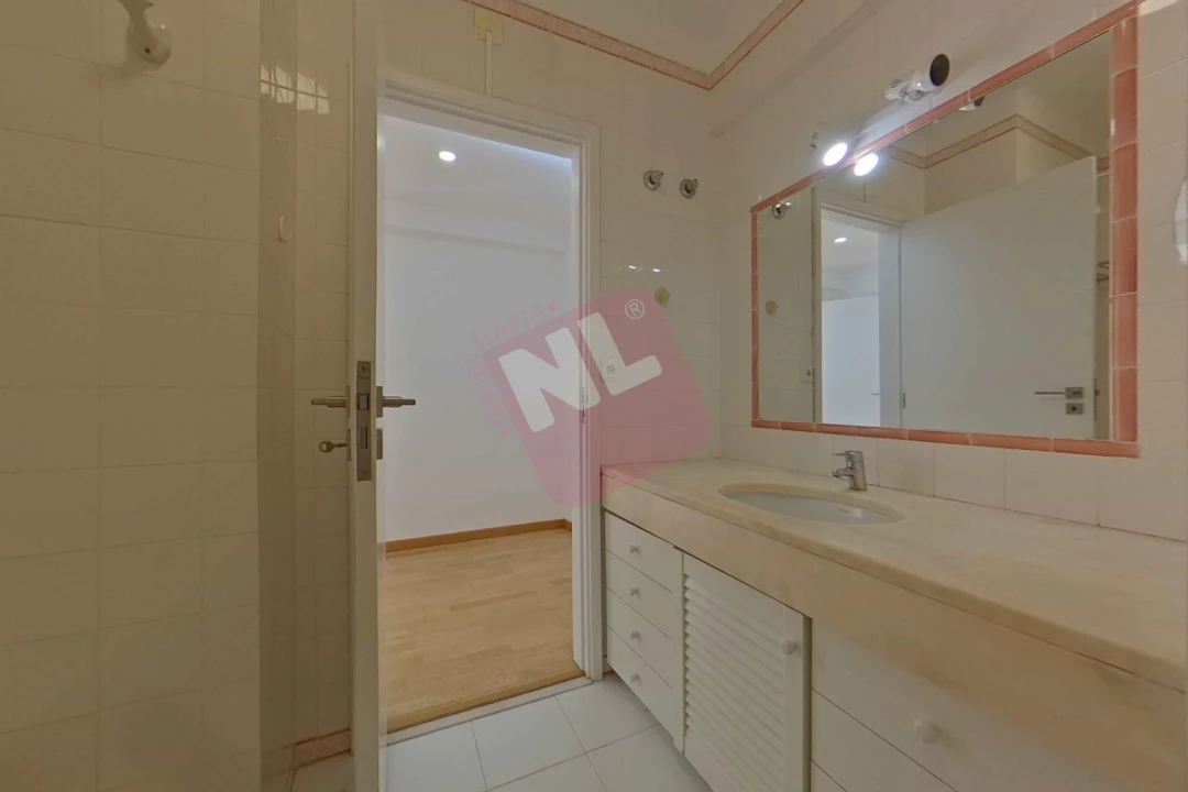 Apartamento T2 para Arrendamento em Lumiar Foto 27