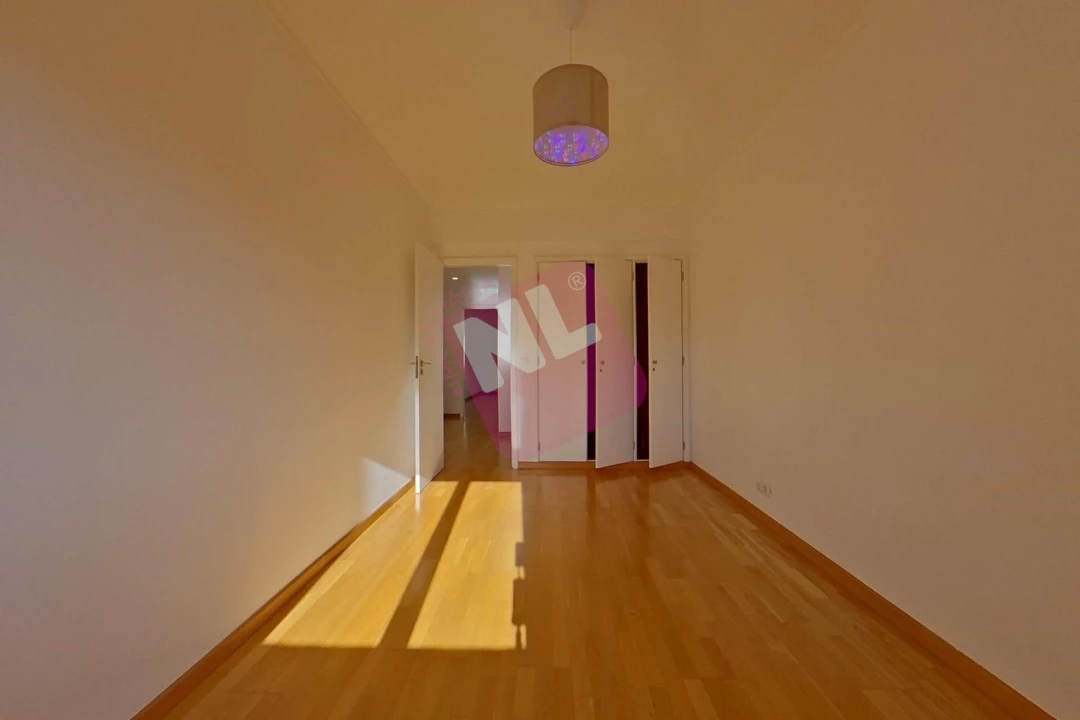 Apartamento T2 para Arrendamento em Lumiar Foto 23