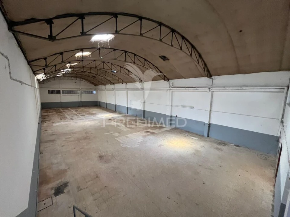 Armazém para Arrendamento em Candoso Santiago e Mascotelos Foto 16