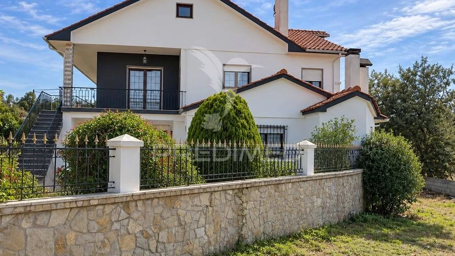 Moradia T5 para Venda em Fatima