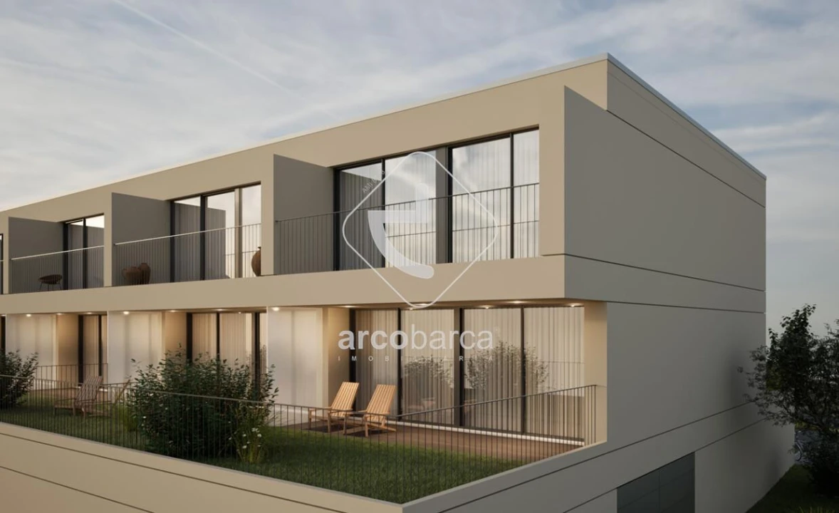 Moradia T3 para Venda em Grade e Carralcova Foto 1
