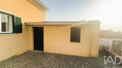 Moradia T3 para Venda em Lamas e Cercal