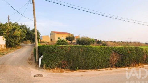 Moradia T3 para Venda em Lamas e Cercal