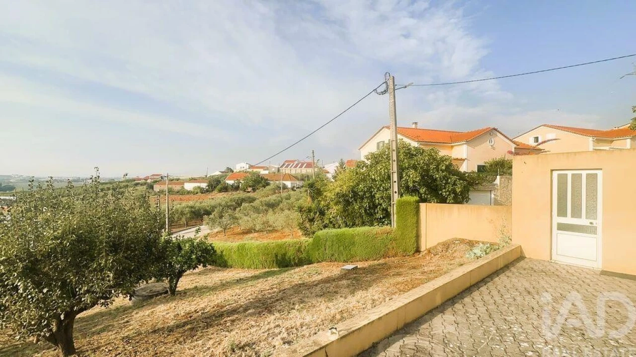 Moradia T3 para Venda em Lamas e Cercal Foto 11