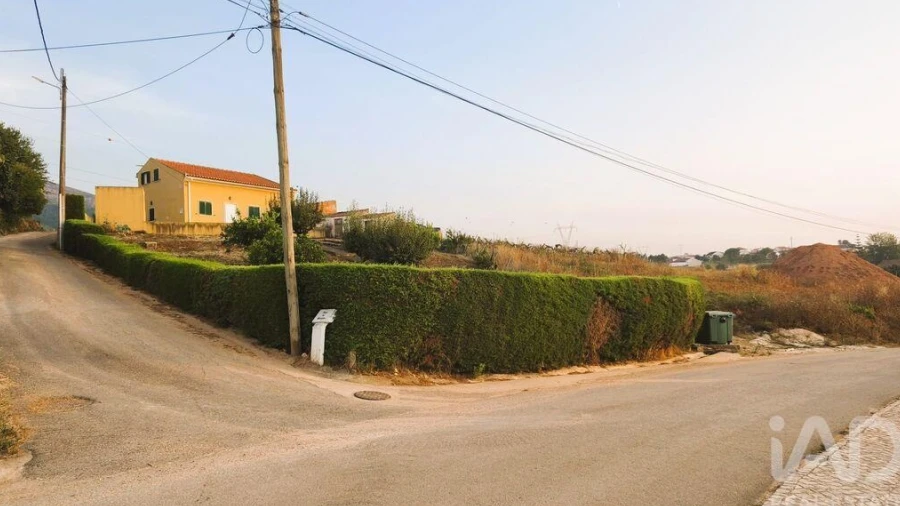 Moradia T3 para Venda em Lamas e Cercal