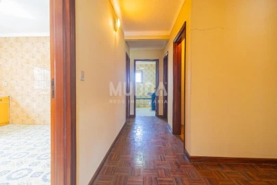 Moradia T2 para Venda em Canelas e Fermelã