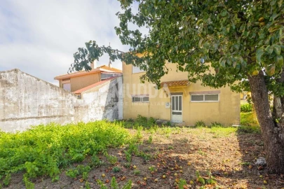 Moradia T2 para Venda em Canelas e Fermelã