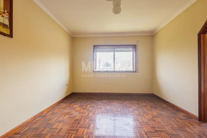 Moradia T2 para Venda em Canelas e Fermelã