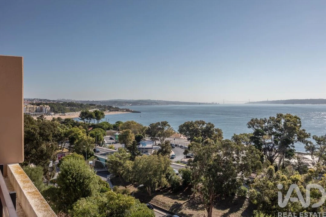 Apartamento T3 para Venda em Oeiras e São Julião da Barra, Paço de Arcos e Caxias Foto 1