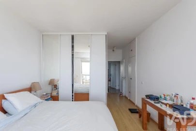 Apartamento T3 para Venda em Oeiras e São Julião da Barra, Paço de Arcos e Caxias