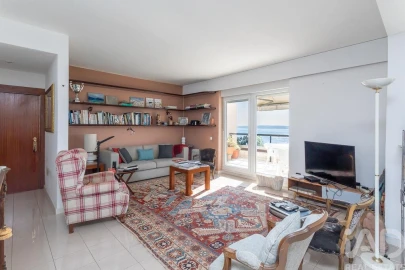 Apartamento T3 para Venda em Oeiras e São Julião da Barra, Paço de Arcos e Caxias