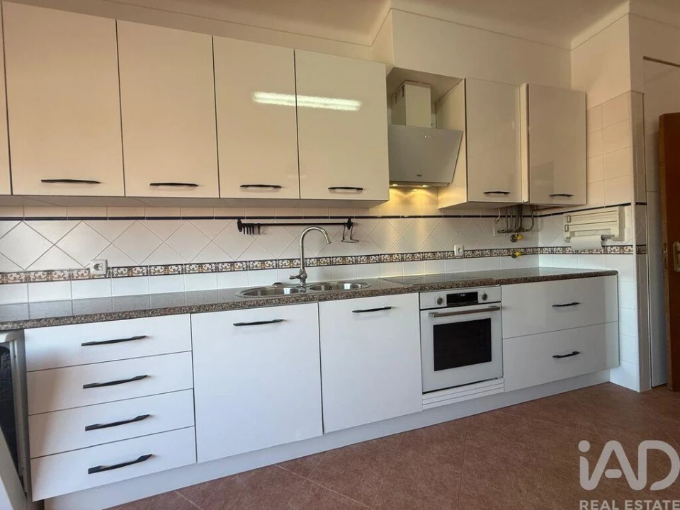 Apartamento T2 para Arrendamento em Quinta do Anjo Foto 4