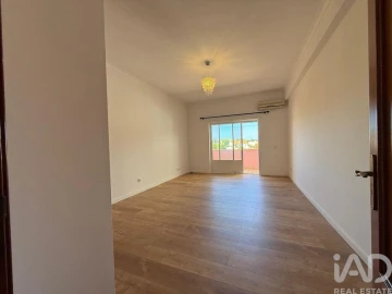 Apartamento T2 para Arrendamento em Quinta do Anjo