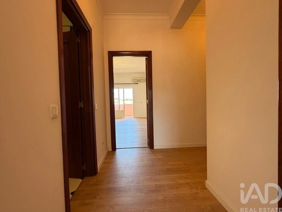 Apartamento T2 para Arrendamento em Quinta do Anjo Foto 15