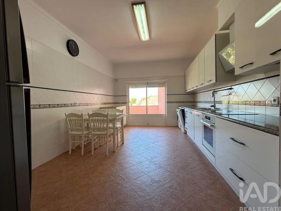 Apartamento T2 para Arrendamento em Quinta do Anjo Foto 3