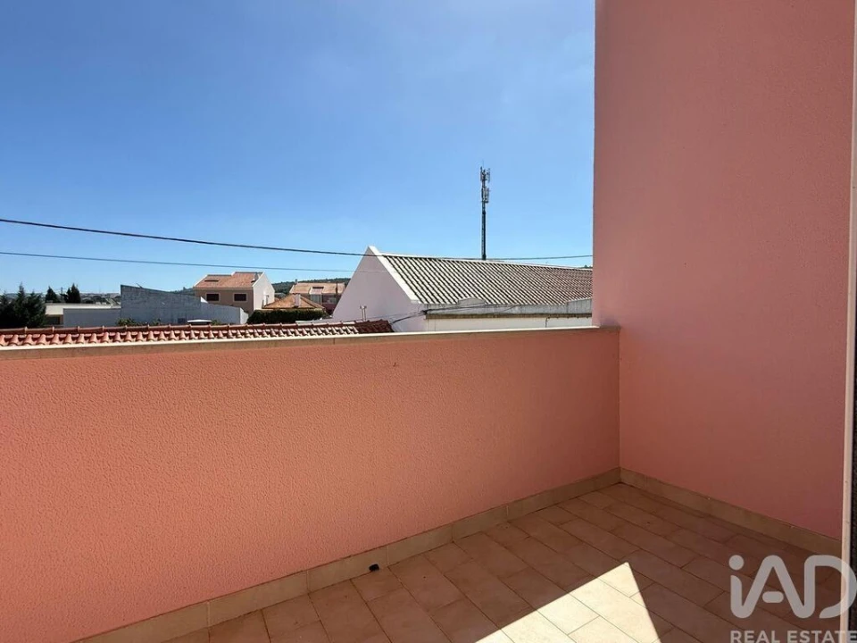 Apartamento T2 para Arrendamento em Quinta do Anjo Foto 14