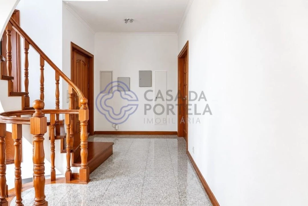 Moradia T4 para Venda em Mafamude e Vilar do Paraíso Foto 5