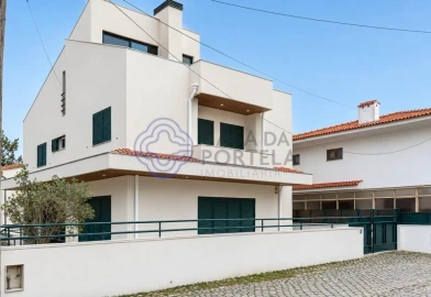 Moradia T4 para Venda em Mafamude e Vilar do Paraíso
