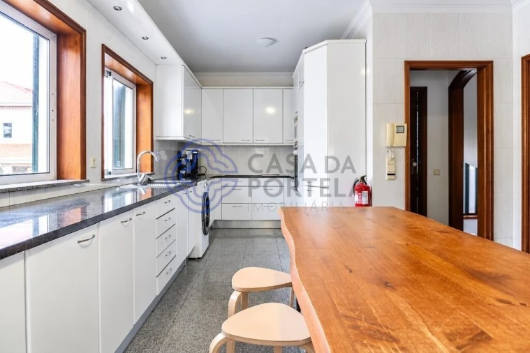 Moradia T4 para Venda em Mafamude e Vilar do Paraíso Foto 7