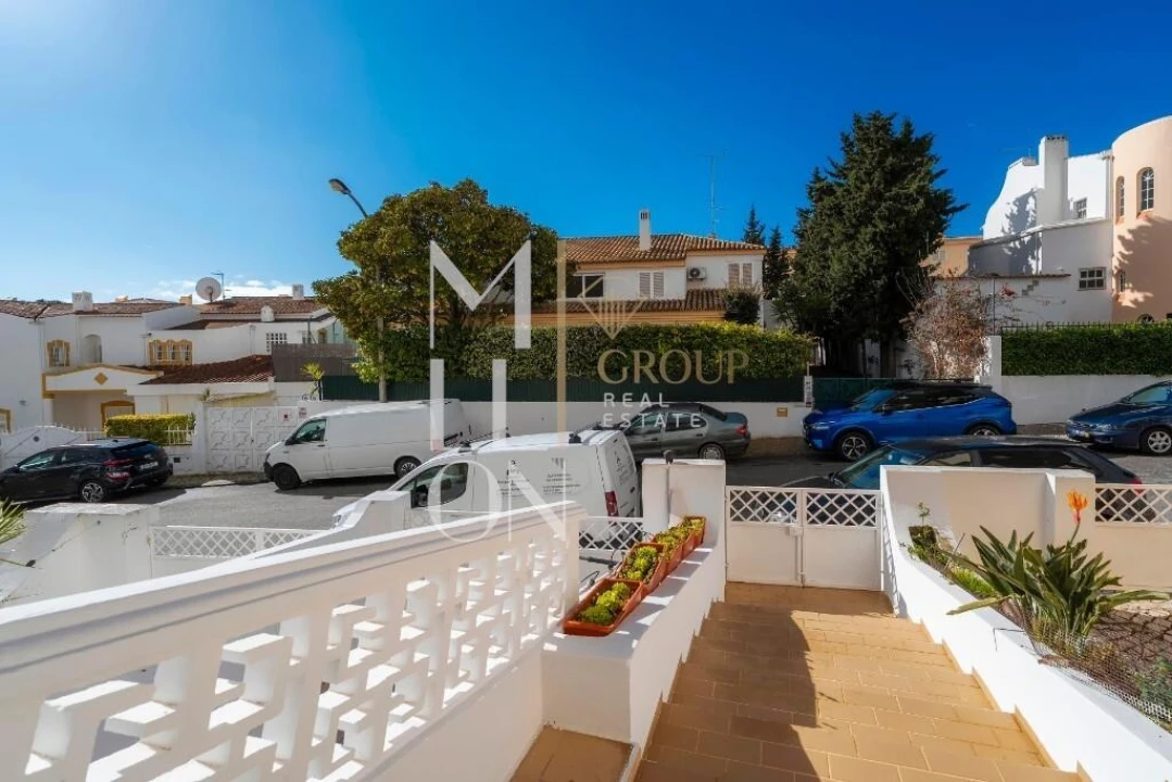 Moradia T2 para Venda em Albufeira e Olhos de Água Foto 7