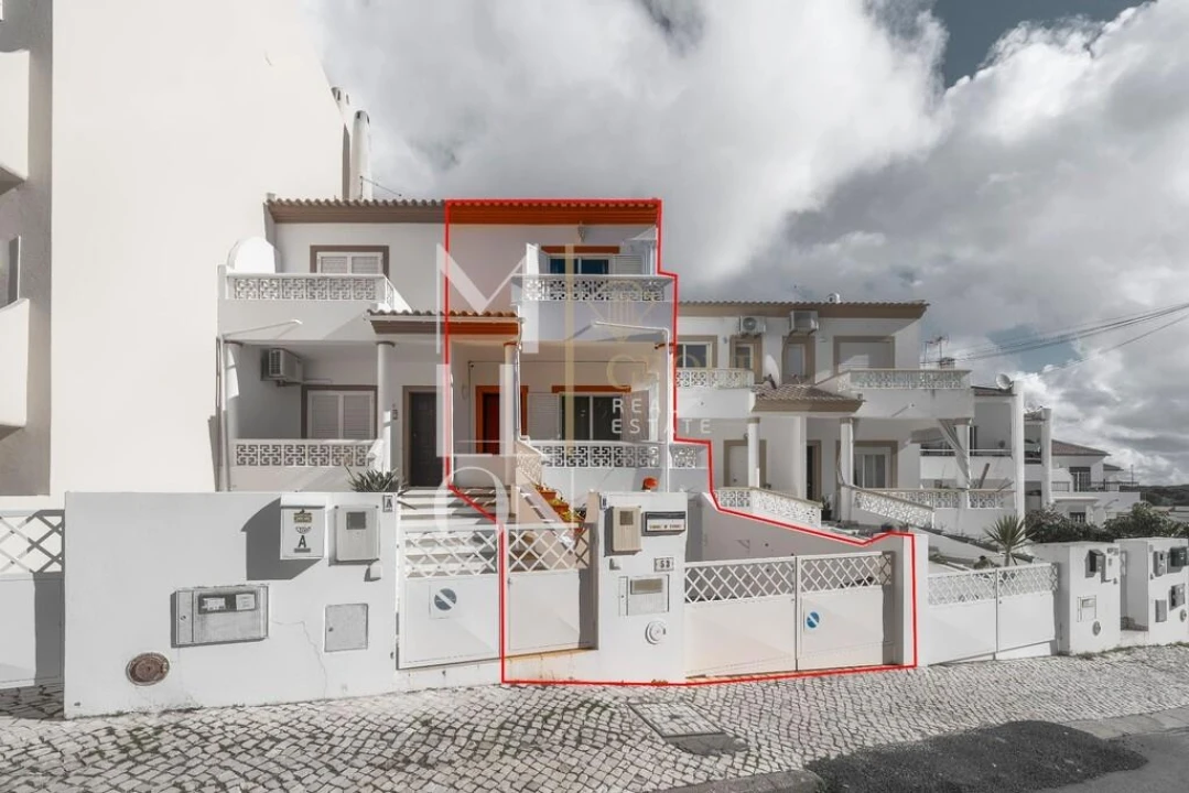 Moradia T2 para Venda em Albufeira e Olhos de Água Foto 1