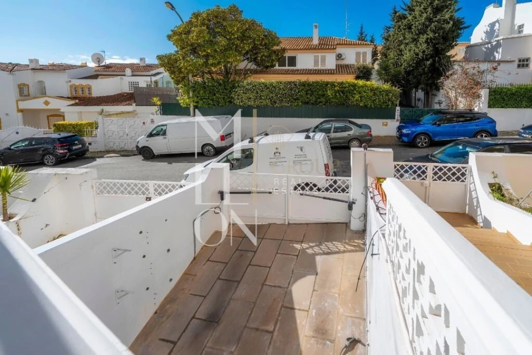 Moradia T2 para Venda em Albufeira e Olhos de Água Foto 8