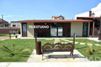 Moradia T6 para Venda em Oliveira do Bairro