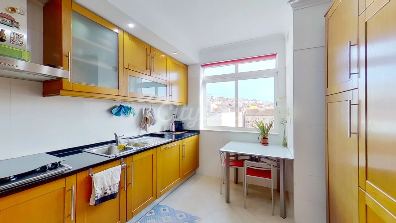 Apartamento T1 para Arrendamento em Campolide Foto 21