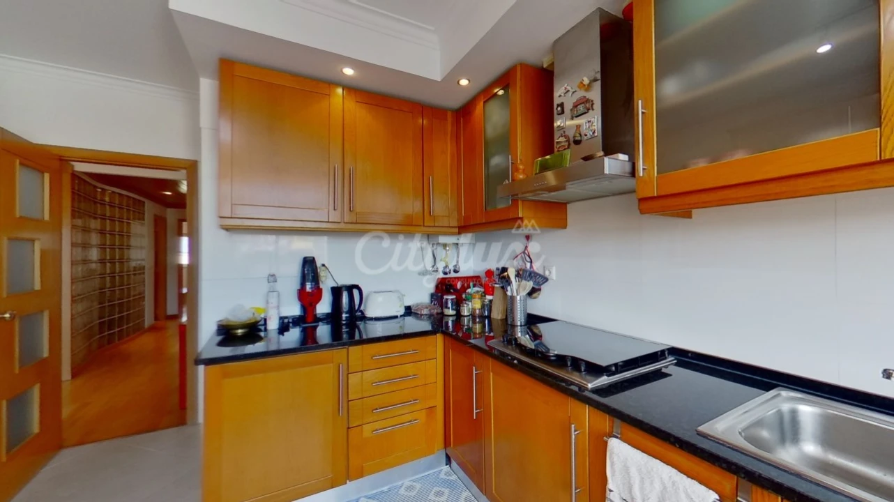 Apartamento T1 para Arrendamento em Campolide Foto 22
