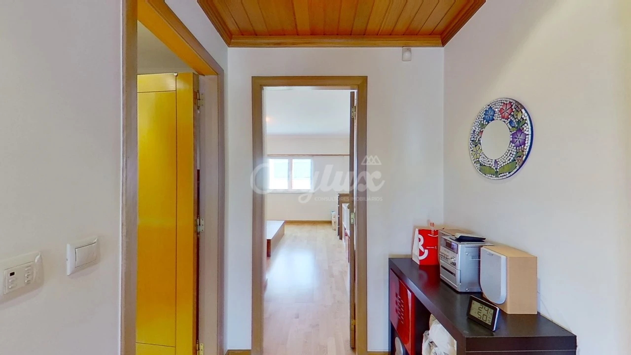Apartamento T1 para Arrendamento em Campolide Foto 25