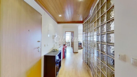 Apartamento T1 para Arrendamento em Campolide