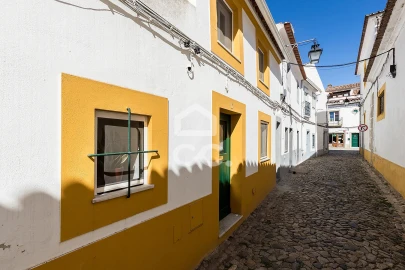 Moradia T2 para Venda em Évora (São Mamede, Sé, São Pedro e Santo Antão)