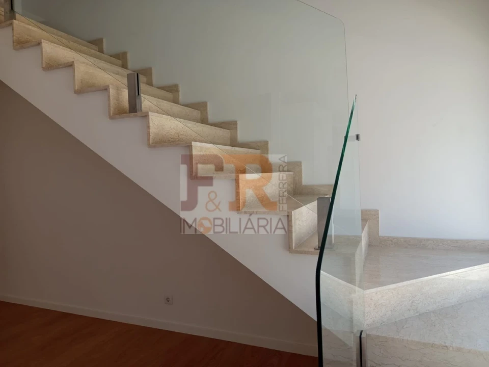 Quinta T3 para Venda em Sesimbra (Castelo) Foto 44