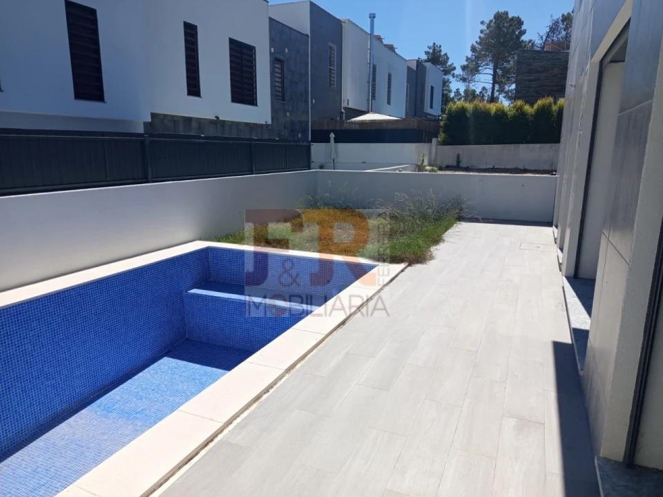 Quinta T3 para Venda em Sesimbra (Castelo) Foto 1