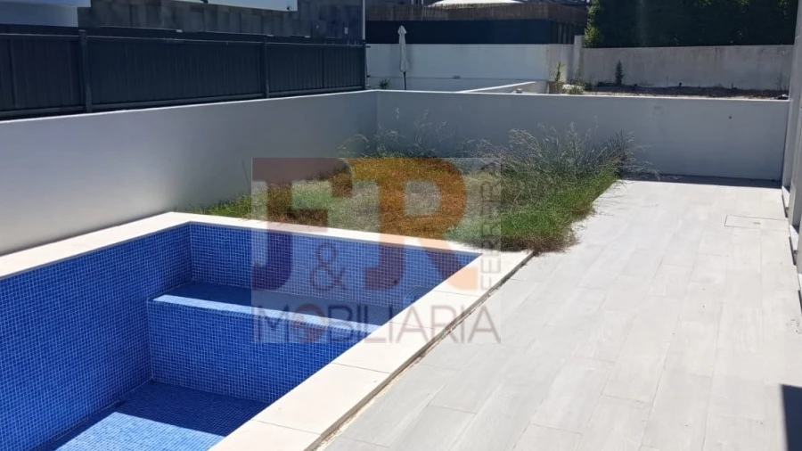 Quinta T3 para Venda em Sesimbra (Castelo)