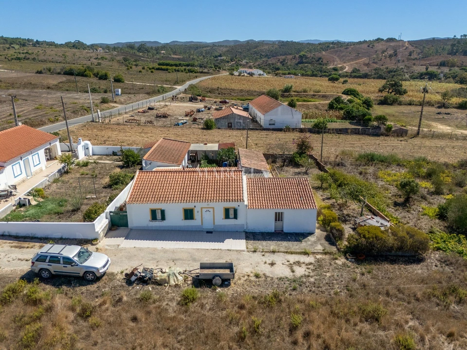 Moradia T1 para Venda em Aljezur Foto 1