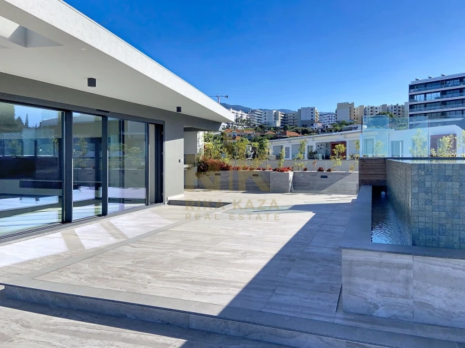 Apartamento T4 para Venda em São Martinho Foto 18