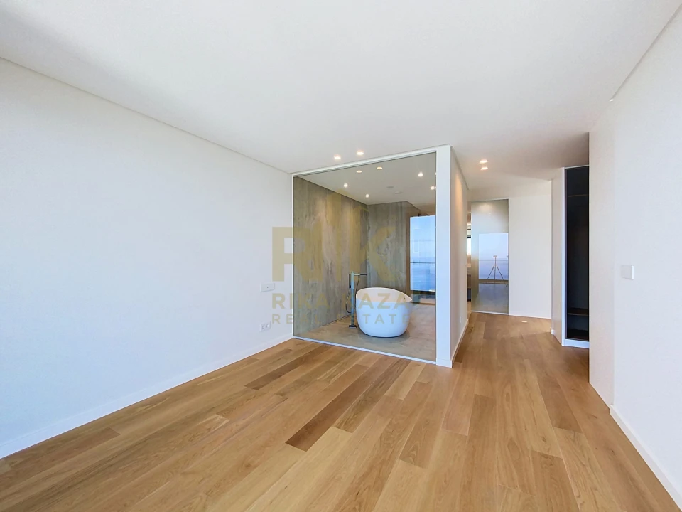 Apartamento T4 para Venda em São Martinho Foto 4