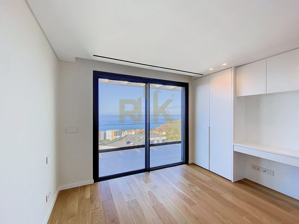 Apartamento T4 para Venda em São Martinho Foto 48