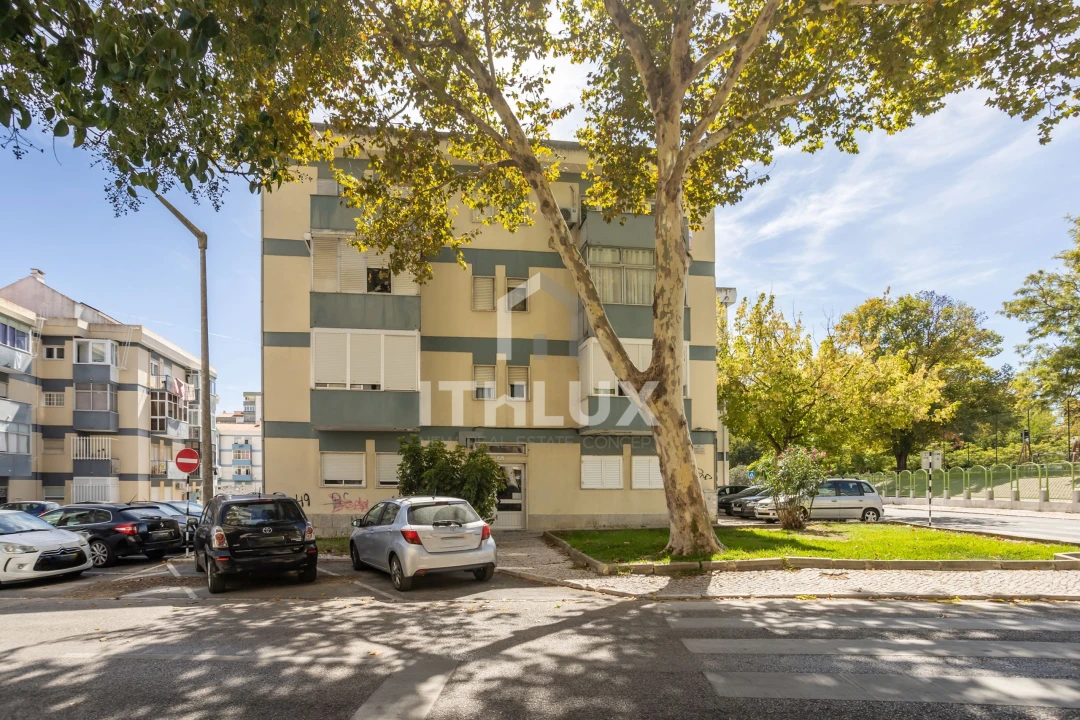 Apartamento T3 para Venda em Amora Foto 1