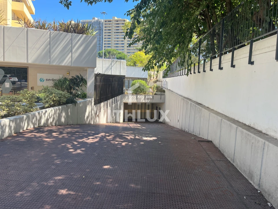Apartamento T3 para Arrendamento em São Domingos de Benfica Foto 40