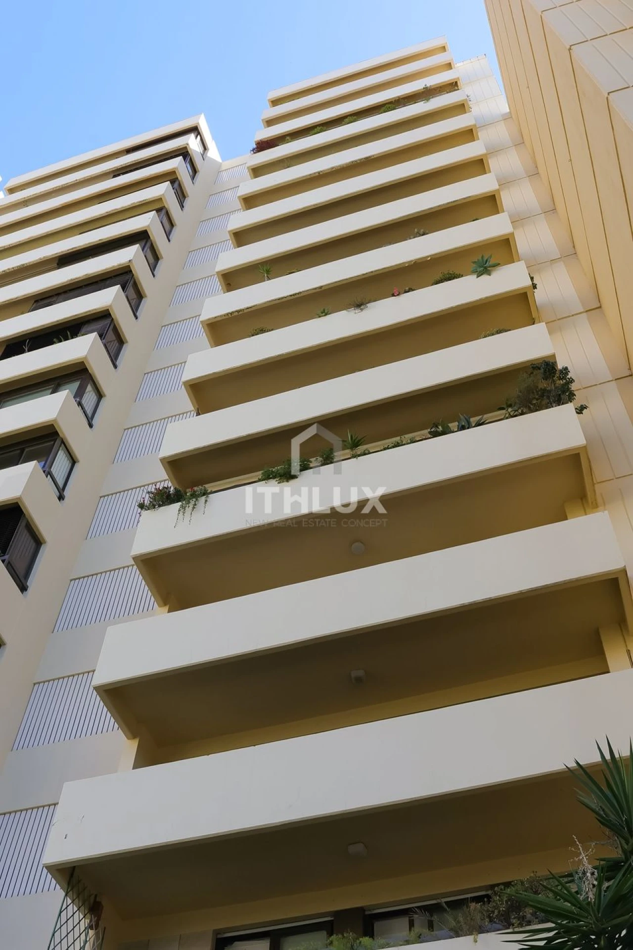 Apartamento T3 para Arrendamento em São Domingos de Benfica Foto 2