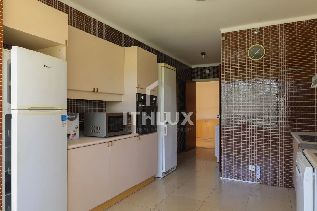 Apartamento T3 para Arrendamento em São Domingos de Benfica Foto 10