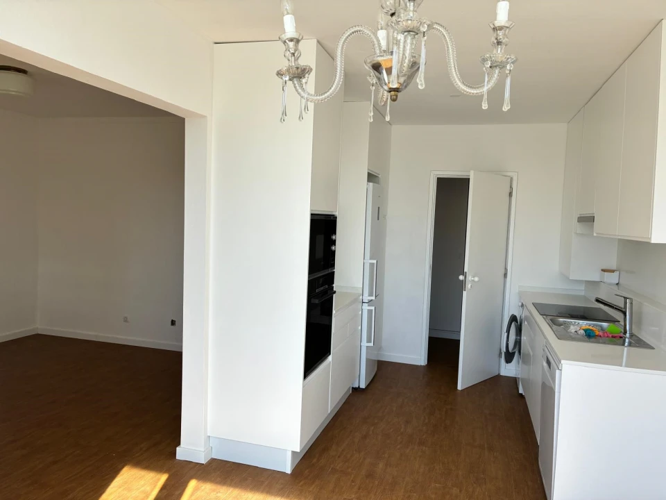Apartamento T2 para Venda em Lumiar Foto 4