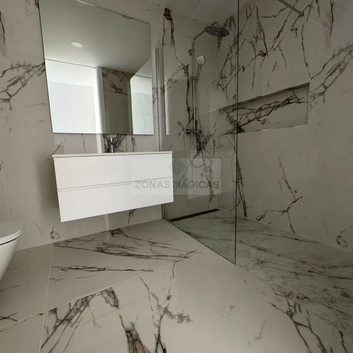 Apartamento T2 para Venda em Lagos (São Sebastião e Santa Maria) Foto 7